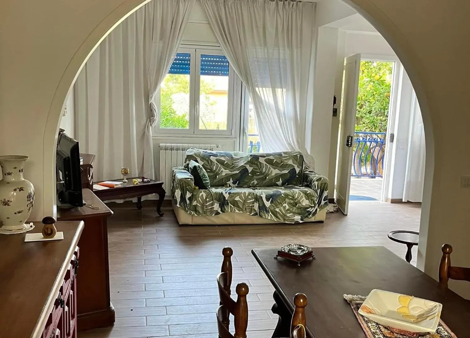 Villa Del Limone , Mondello Via Deucalione 18 ,Via Miseno 18 Palermo 0*,  Olaszország
