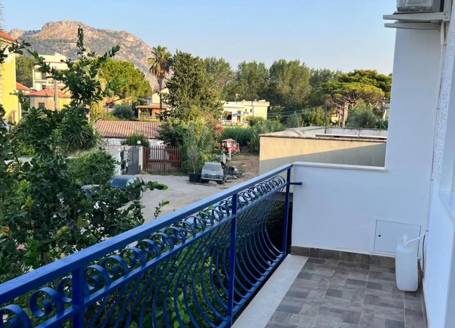 Villa Del Limone , Mondello Via Deucalione 18 ,Via Miseno 18 Palermo