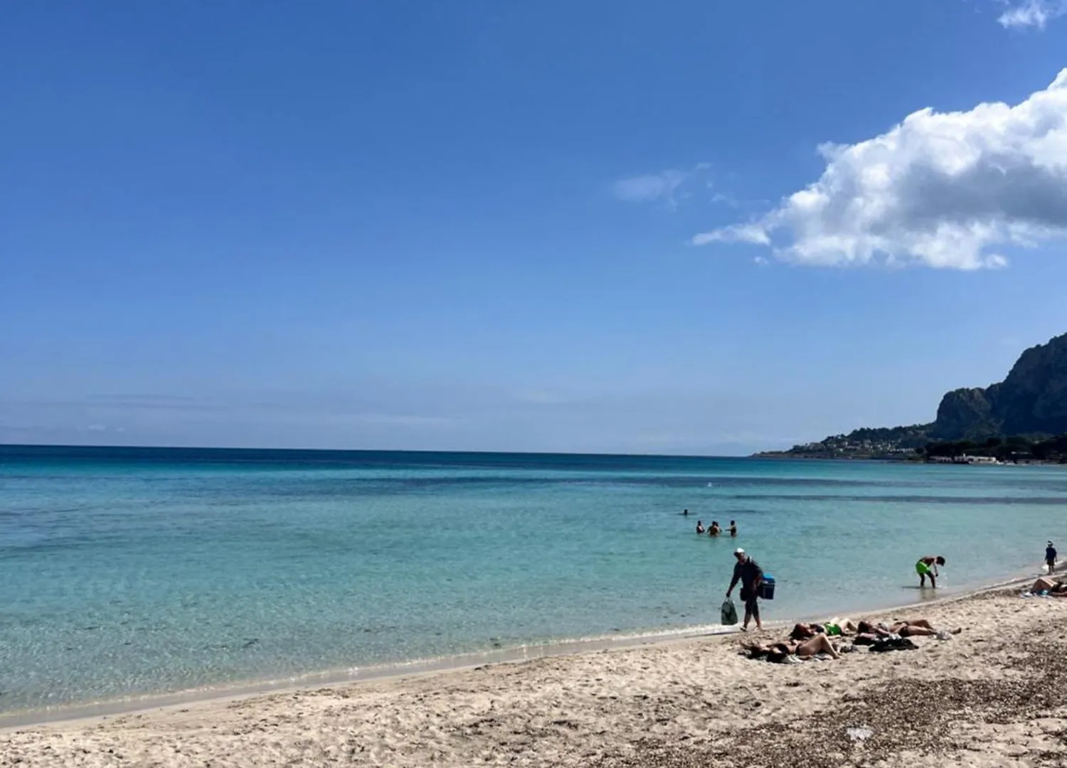 Villa Del Limone , Mondello Via Deucalione 18 ,Via Miseno 18 Palermo